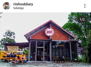 Ikon Resto & Coffee Salatiga, Cafe di Tengah Pepohonan yang Rindang