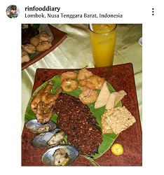 Menikmati Dinner Romantis di Tepi Pantai Senggigi Lombok