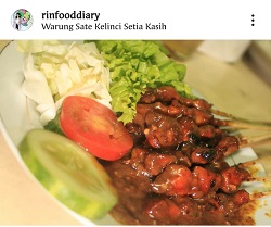 Menikmati Sepiring Sate Kelinci Berselimut Dingin Kopeng