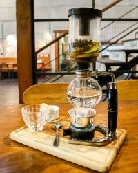 Menikmati Artisan Tea dengan Metode Syphon di De’Mbakoe Boyolali