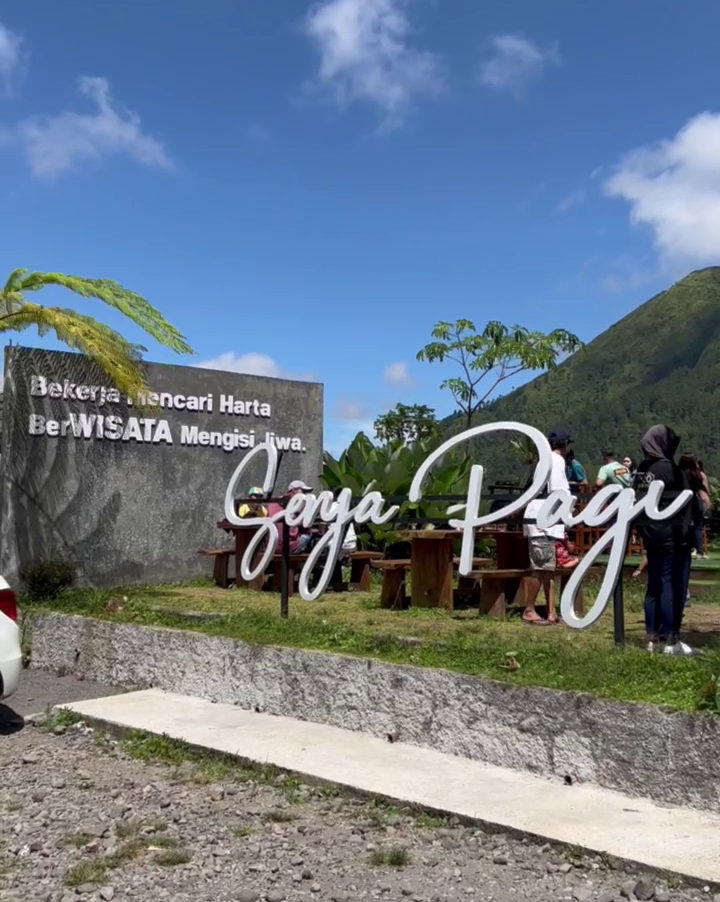 Pesona Senja Pagi Cafe Magelang