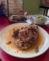 Mangut Kepala Manyung Bu Fat